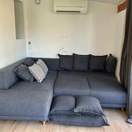Hébergement de vacances Maison En Avec Piscine - 6/8 Personnes Loupian