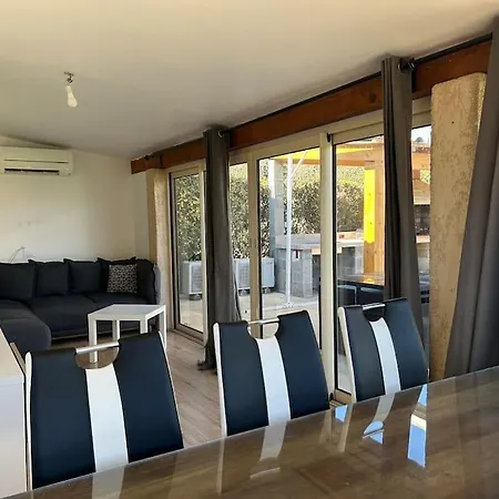 Сasa de vacaciones Maison En Avec Piscine - 6/8 Personnes Loupian