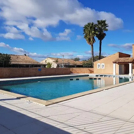 Hébergement de vacances Maison En Avec Piscine - 6/8 Personnes